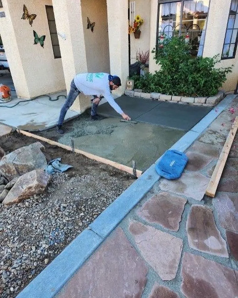 Custom yard maintenance in Apple Valley, CA - Easy Clean Up and Landscaping