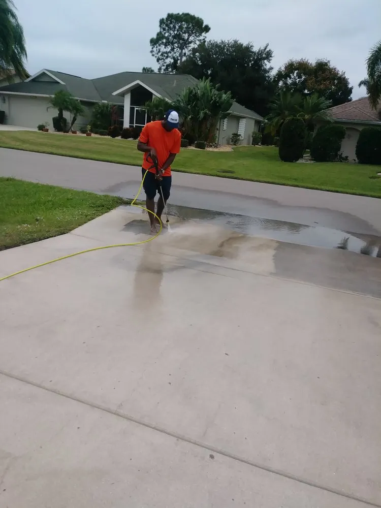 Trusted landscaping services experts serving Pt Charlotte, FL - Easy Cut Blessing's