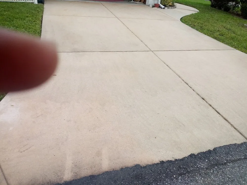 Top-rated yard maintenance experts serving Pt Charlotte, FL - Easy Cut Blessing's