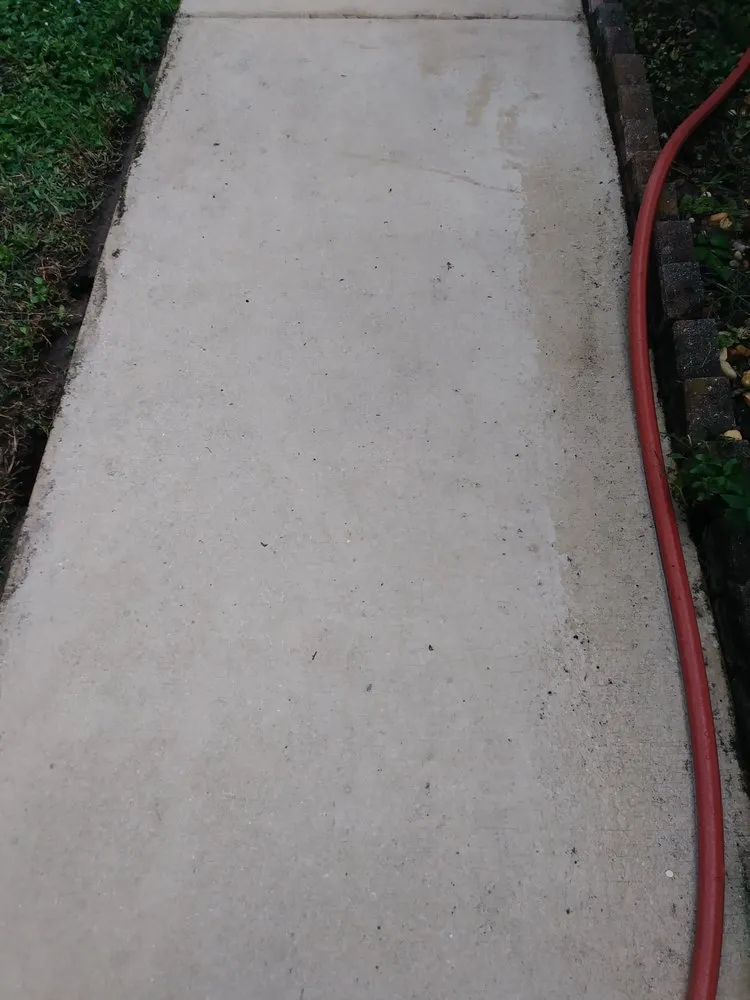 Custom lawn mowing service for homes in Pt Charlotte, FL by Easy Cut Blessing's