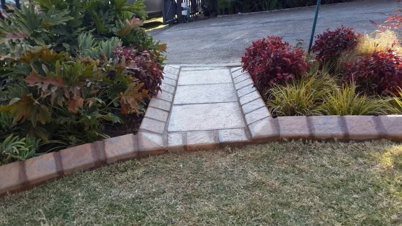Professional outdoor landscaping for year-round maintenance in Mobile, AL by Easy Edge Mobile