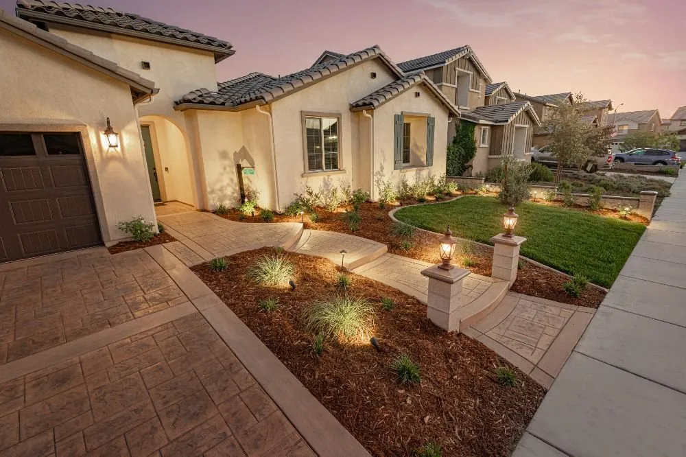 Professional yard cleanup service in Mira Loma, CA by Easy Green Landscaping