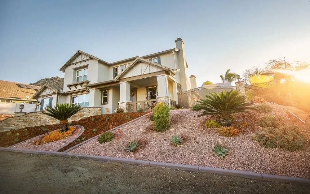 Local landscape design experts serving Mira Loma, CA - Easy Green Landscaping