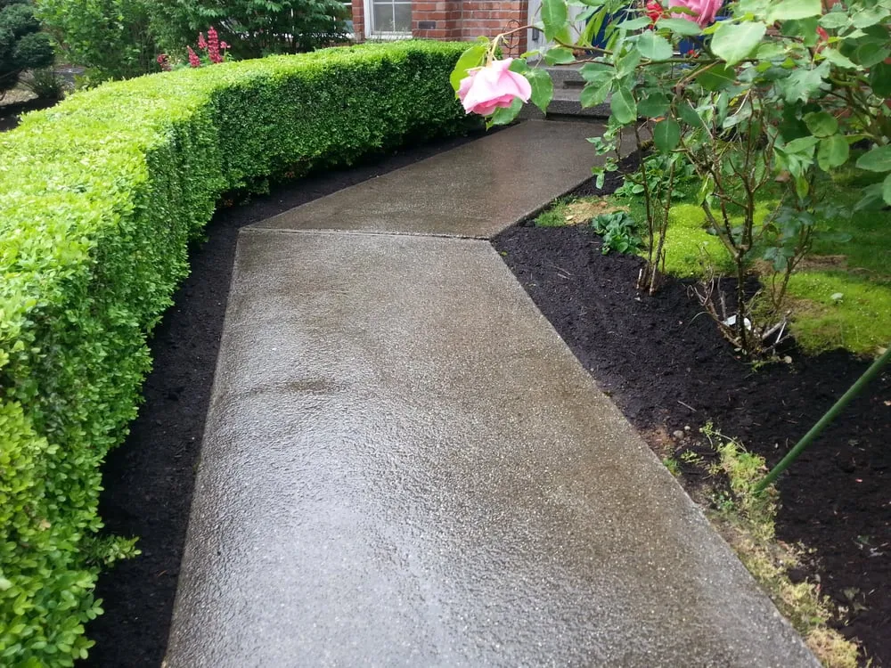 Top-rated landscape design with custom design in Monroe, WA by Easy Green Landscaping