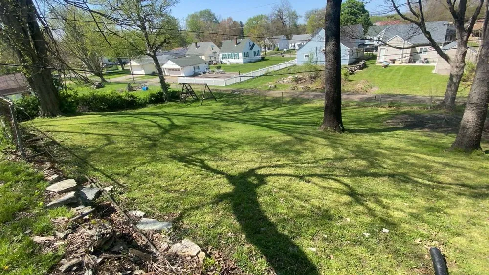 Top-rated lawn care service experts serving Anderson, IN - Easy Lawn Care