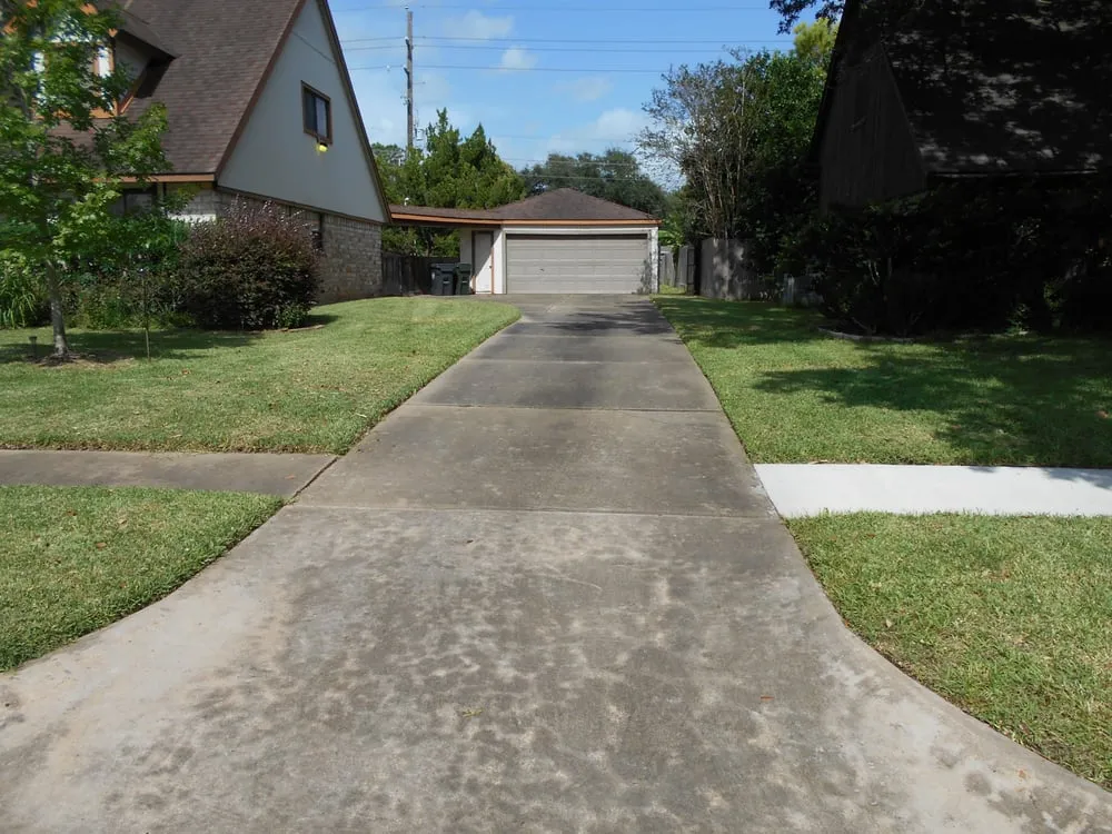 Trusted landscape design experts serving Houston, TX - Easy Lawn Care