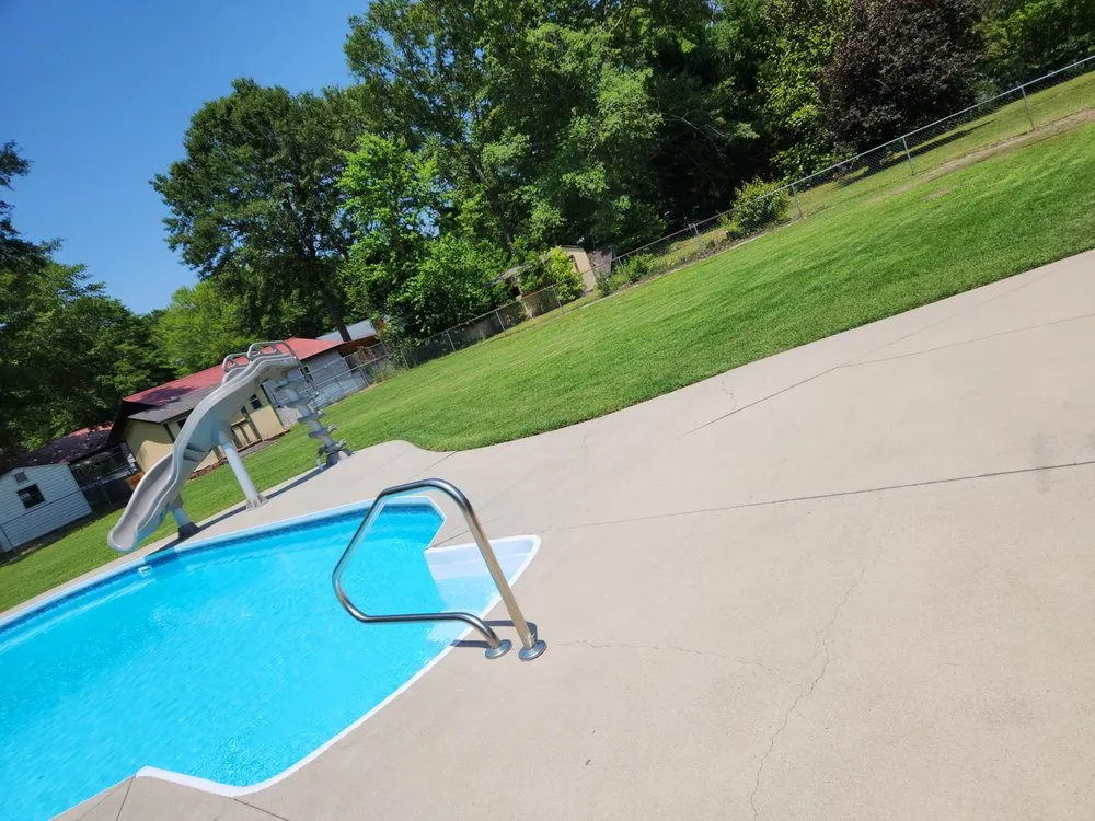 Custom yard cleanup service in Sumter, SC - Easy Lawn Finishing