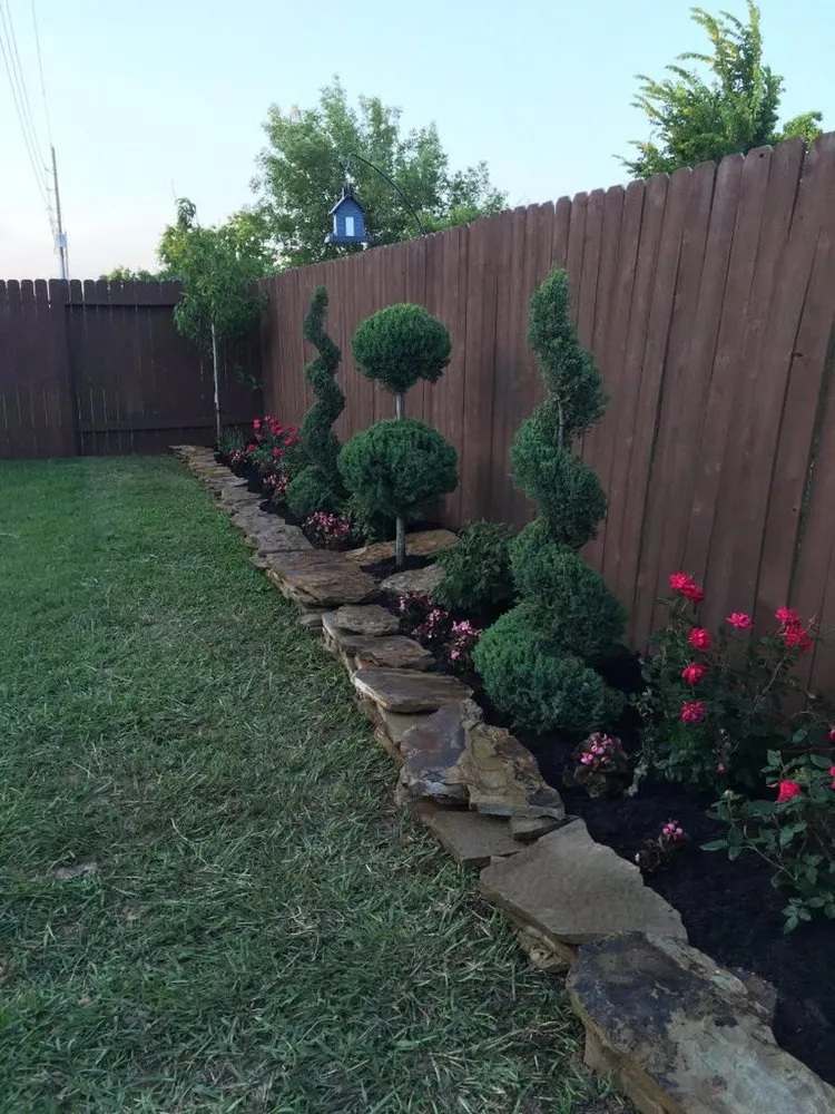 Expert yard maintenance experts serving Houston, TX - Easy Money Mowers