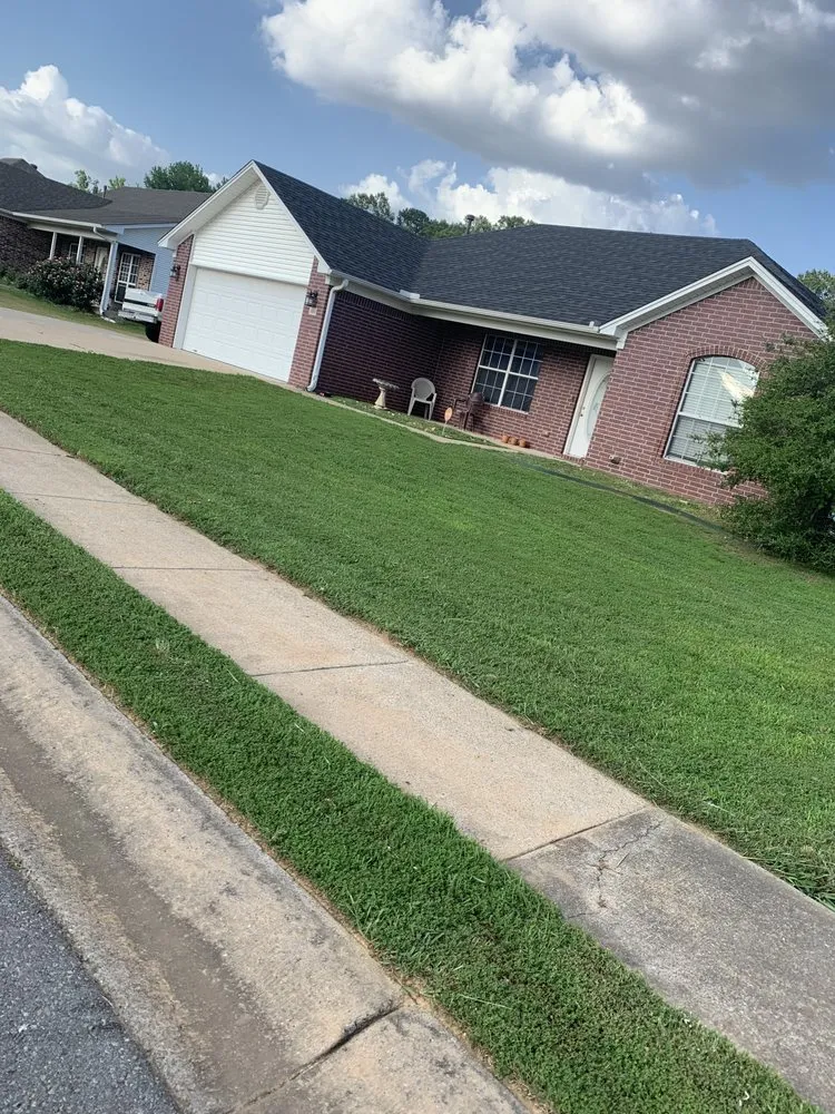 Reliable landscape design in Little Rock, AR by Easy On The Green Lawn Care