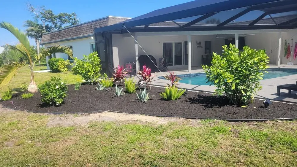 Affordable lawn mowing service for beautiful yards across Venice, FL - Easy Peezy Landscaping