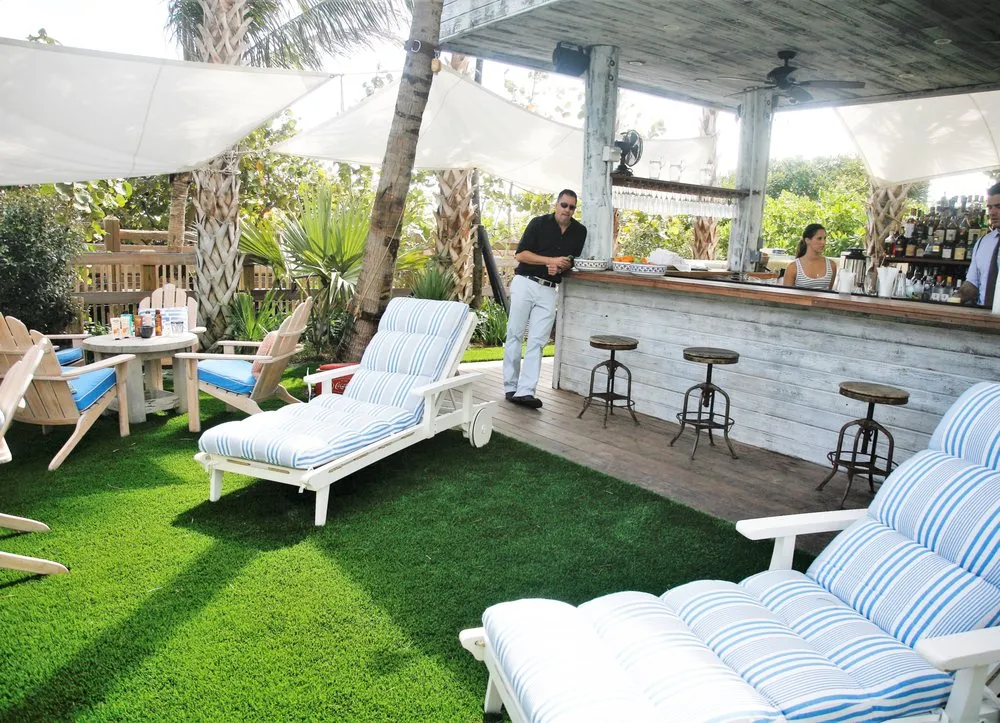 Professional landscaping services in Miami, FL by EasyGrass