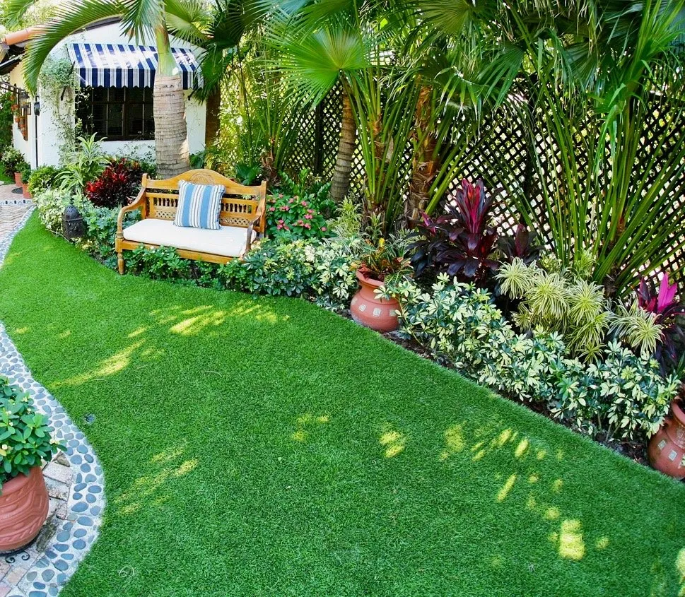 Custom residential landscaping with custom design in Miami, FL by EasyGrass
