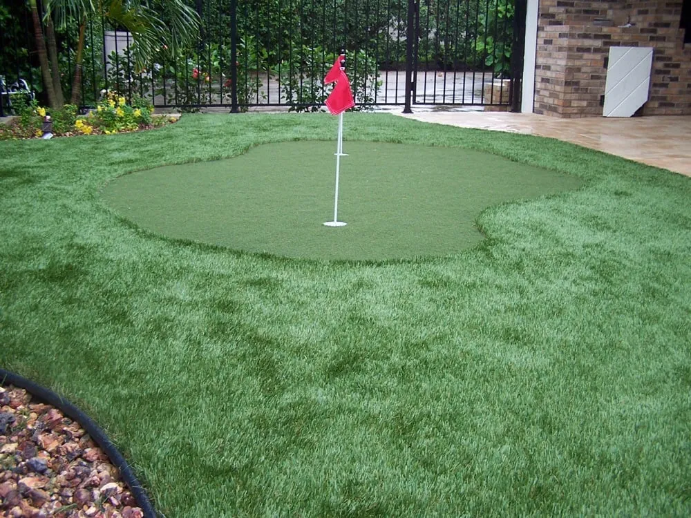 Affordable yard cleanup service experts serving Miami, FL - EasyGrass