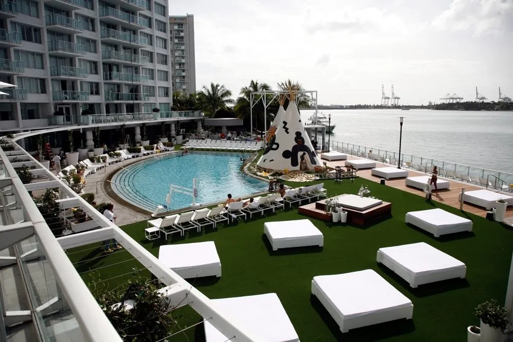 Local yard maintenance for homes across Miami, FL - EasyGrass