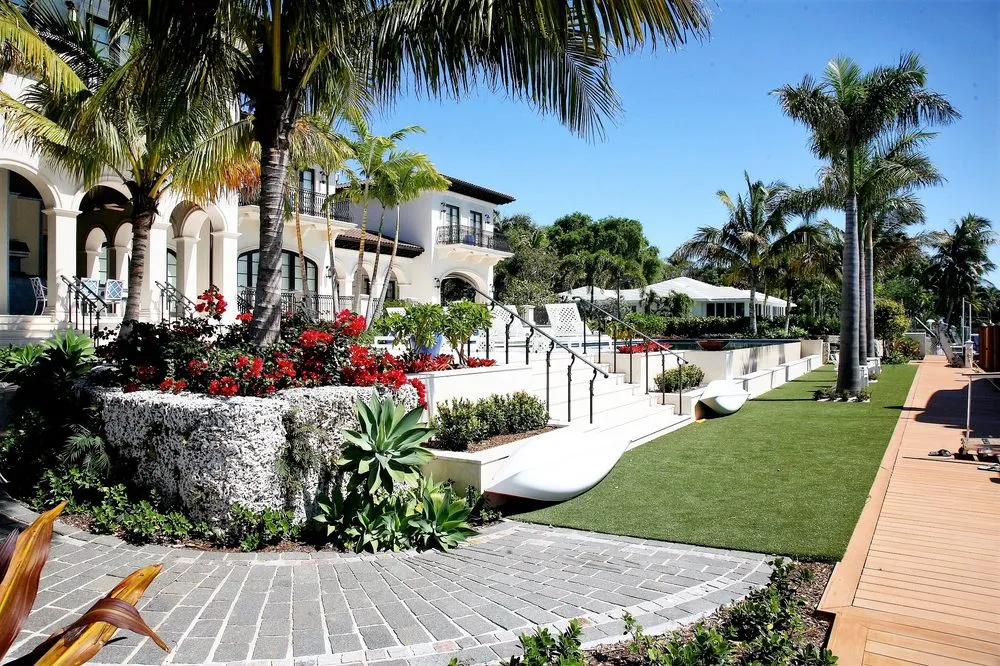 Top-rated yard maintenance in Miami, FL - EasyGrass