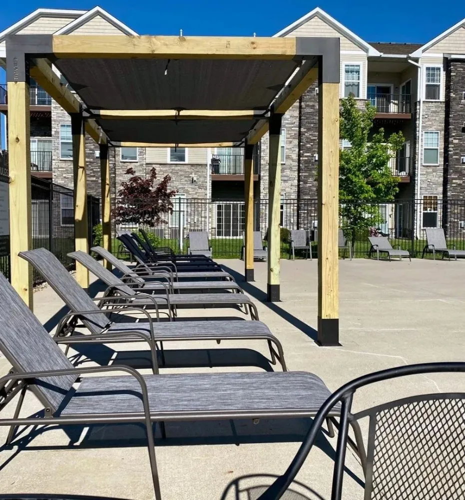 Custom lawn mowing service in San Carlos, CA - EaveGarden