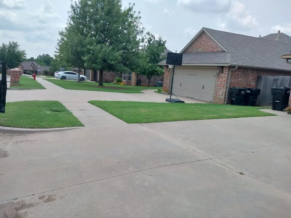 Custom residential landscaping experts serving Oklahoma City, OK - Eazy Care Landscaping