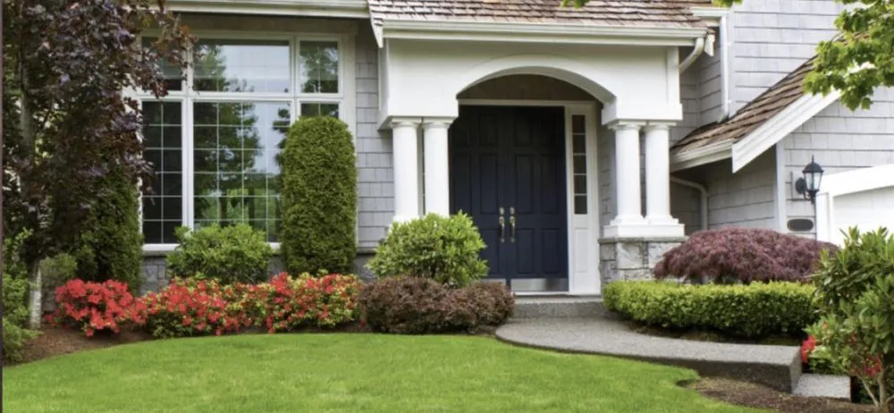 Local landscaping services experts serving Miami, FL - Eazy Do It landscaping & Remodeling