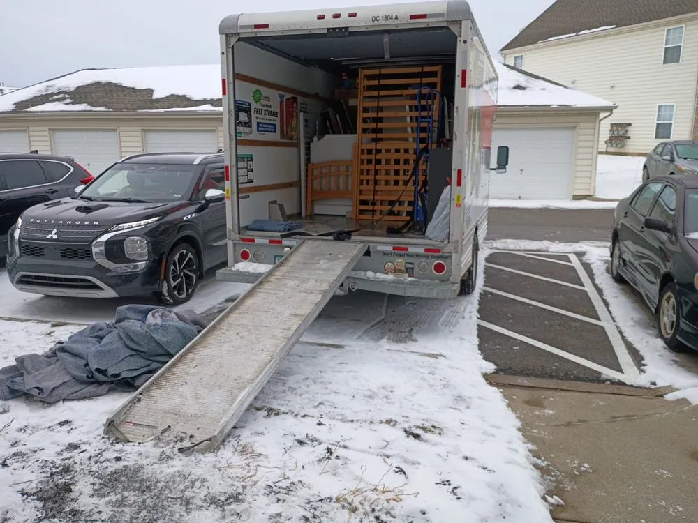 Custom residential landscaping experts serving Columbus, OH - Eazy Moving And Landscaping