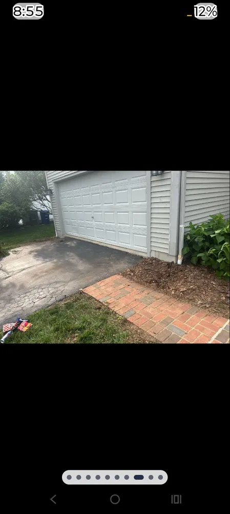 Local outdoor landscaping for beautiful yards in Columbus, OH by Eazy Moving And Landscaping