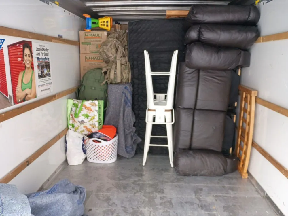 Professional yard cleanup service in Columbus, OH by Eazy Moving And Landscaping