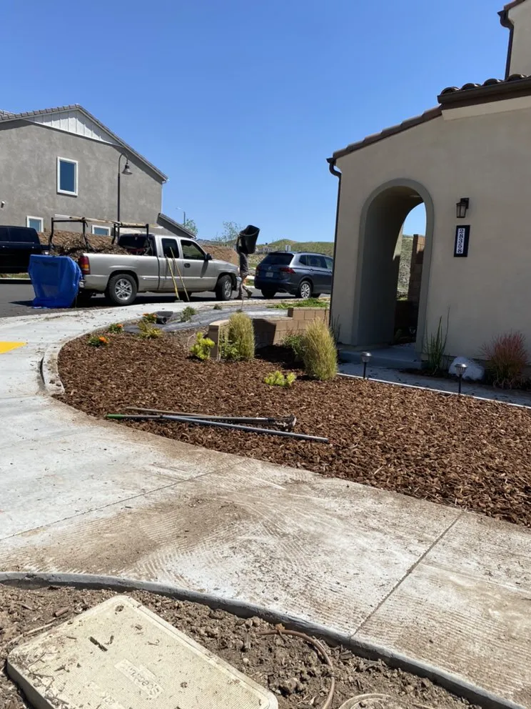 Affordable lawn mowing service in Santa Clarita, CA by EB lanpscaping