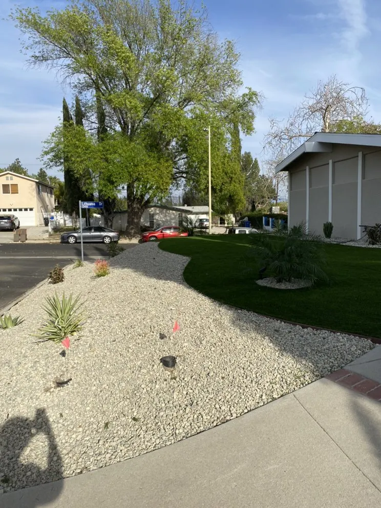 Top-rated lawn care service for beautiful yards in Santa Clarita, CA by EB lanpscaping