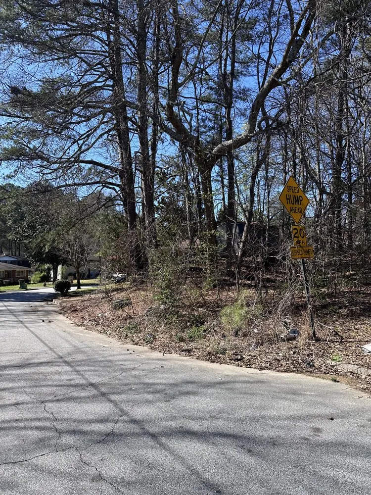 Local residential landscaping in Morrow, GA - Eben Ezen