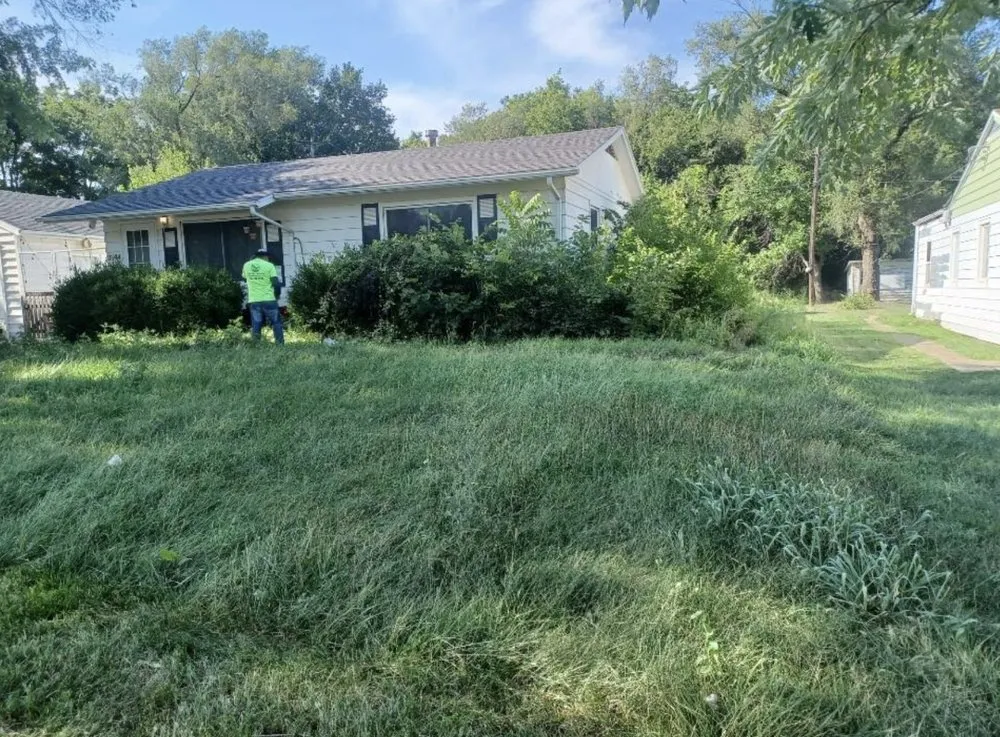 Reliable yard cleanup service in Topeka, KS - Eben_ Ezer Landscaping