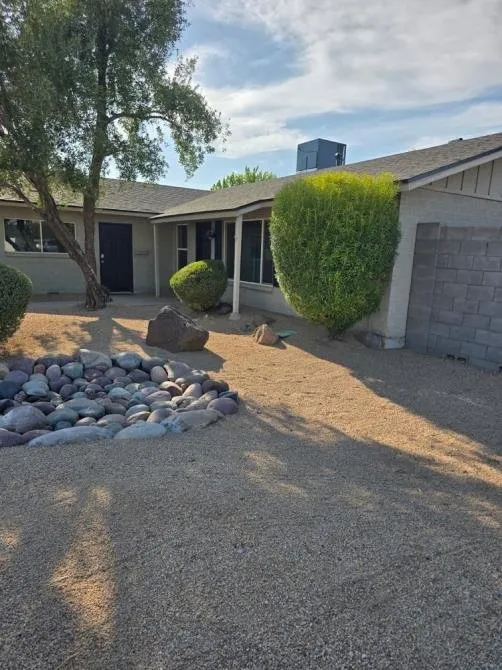 Affordable residential landscaping with custom design in Phoenix, AZ by Ebenezer Landscaping