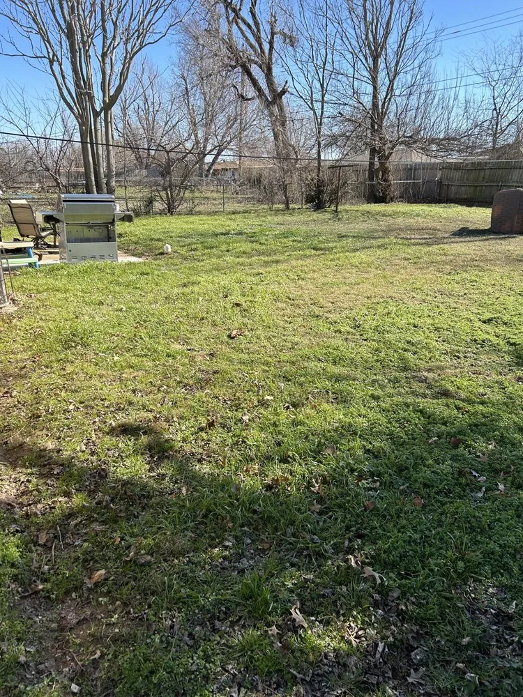 Trusted lawn mowing service for homes in Del City, OK by Eberly’s Professional Lawn Care