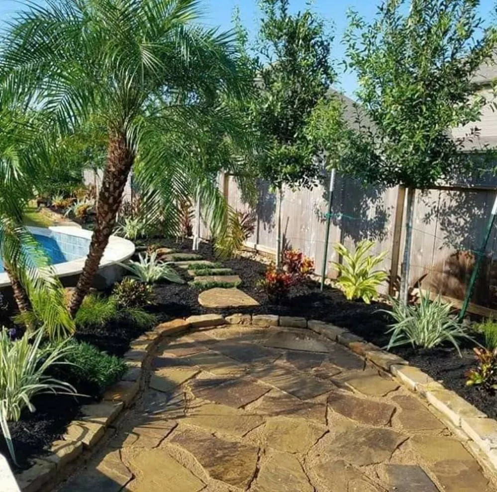 Top-rated outdoor landscaping in Dickinson, TX - Eber's landscape and Tree Service