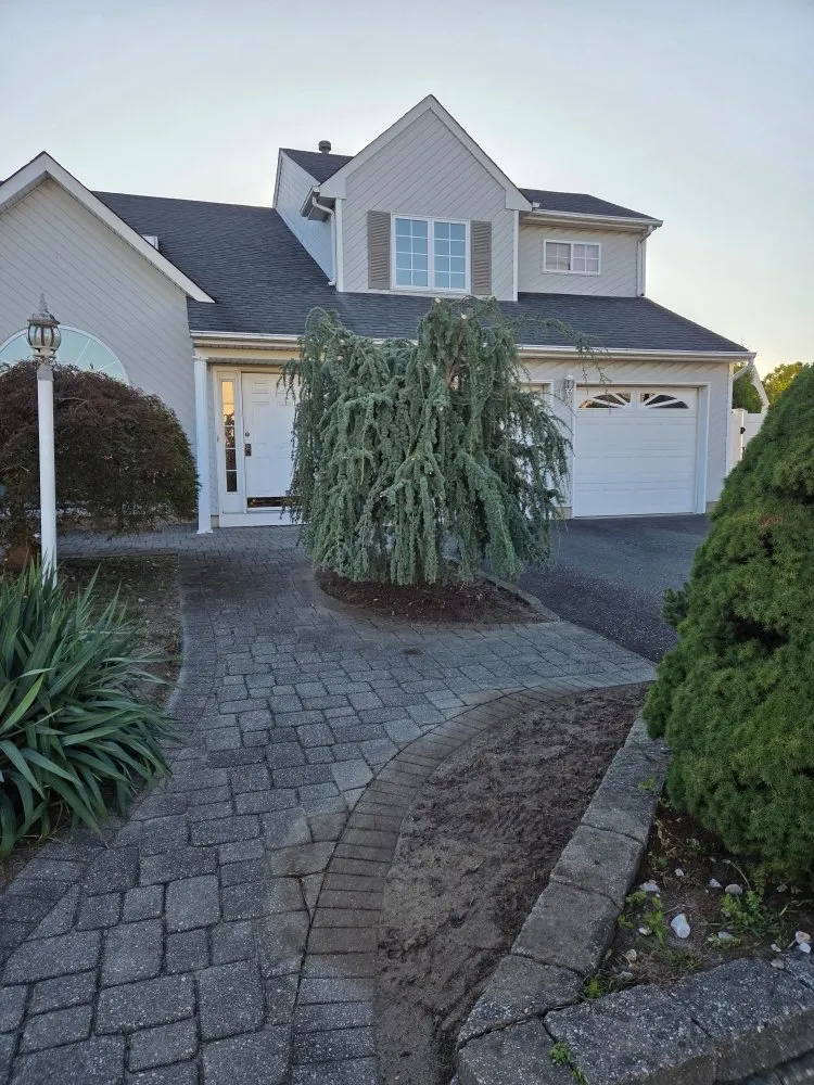 Expert residential landscaping in Lakewood, NJ by Ec & Son