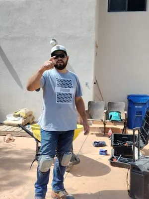 EC Landscape & Tree Service Logo