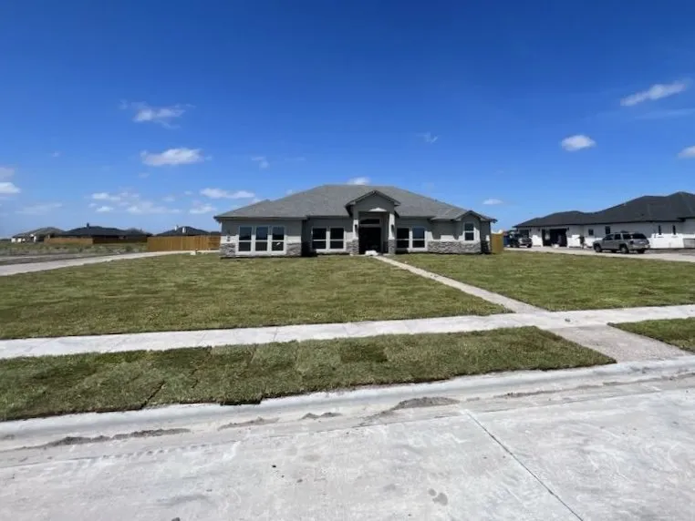 Local landscape installation in Corpus Christi, TX - EC Sod