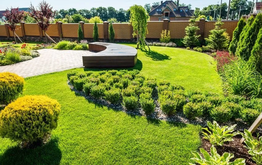 Affordable yard cleanup service for outdoor upgrades across Mount Sinai, NY - Echo Landscaping