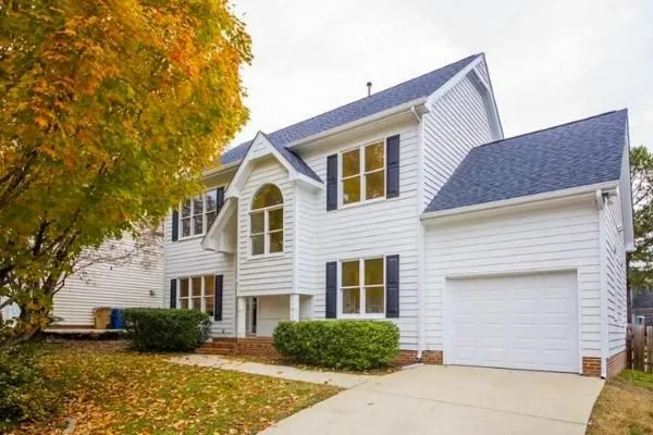 Professional yard maintenance experts serving Raleigh, NC - ECM Landscaping and Lawn Care