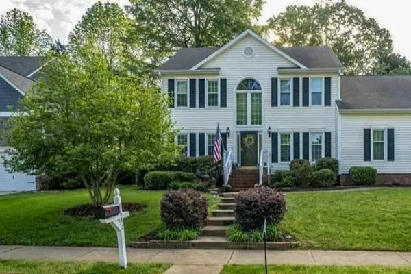 Professional landscaping services experts serving Raleigh, NC - ECM Landscaping and Lawn Care