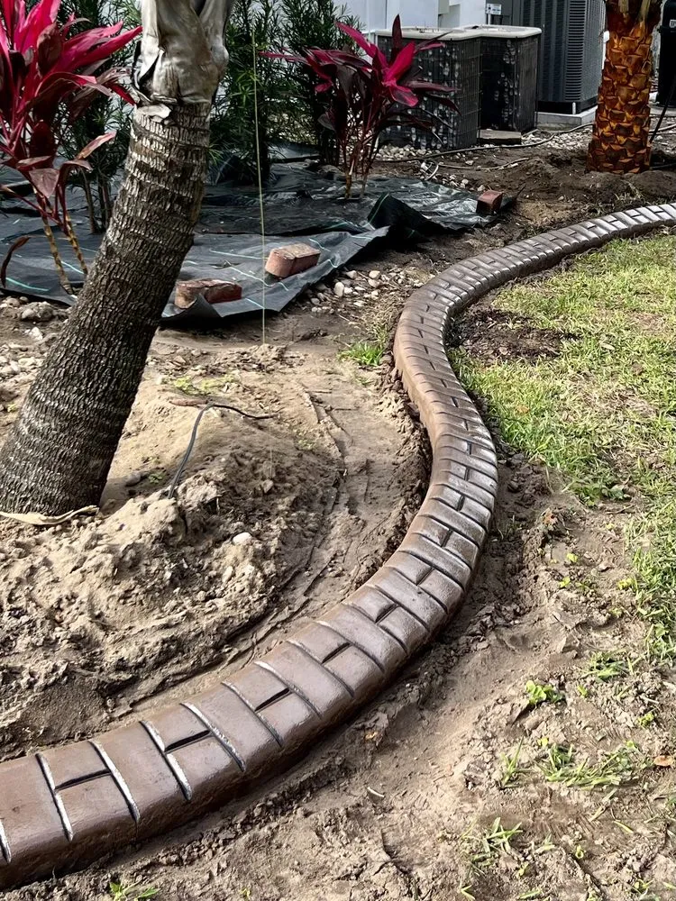 Local outdoor landscaping in Orlando, FL by Eco Curbs