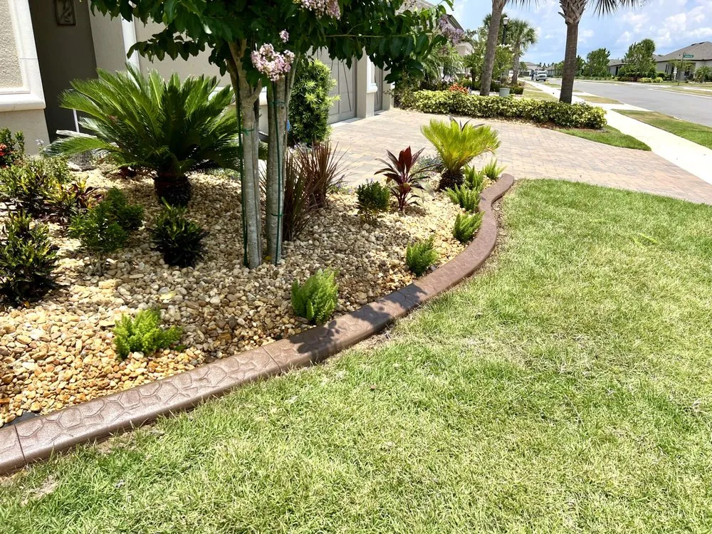 Affordable yard maintenance in Orlando, FL by Eco Curbs