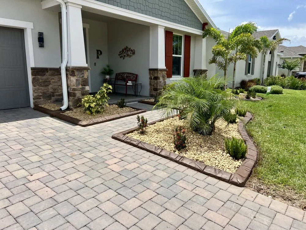 Trusted yard maintenance in Orlando, FL by Eco Curbs