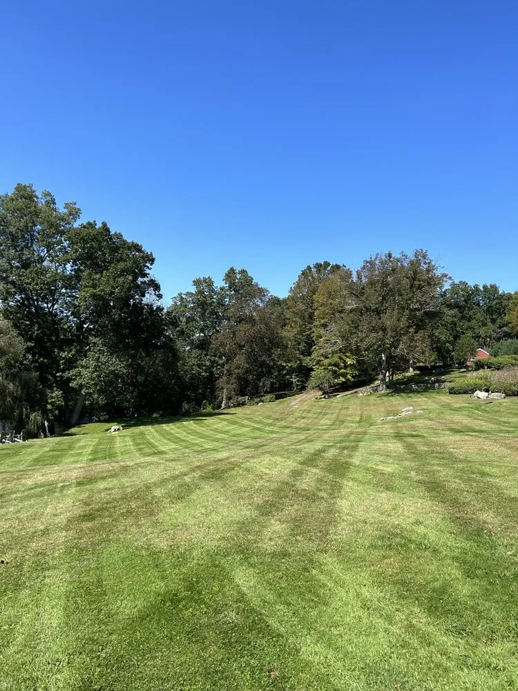 Reliable yard maintenance in New Milford, CT - Eco Earth Landscaping