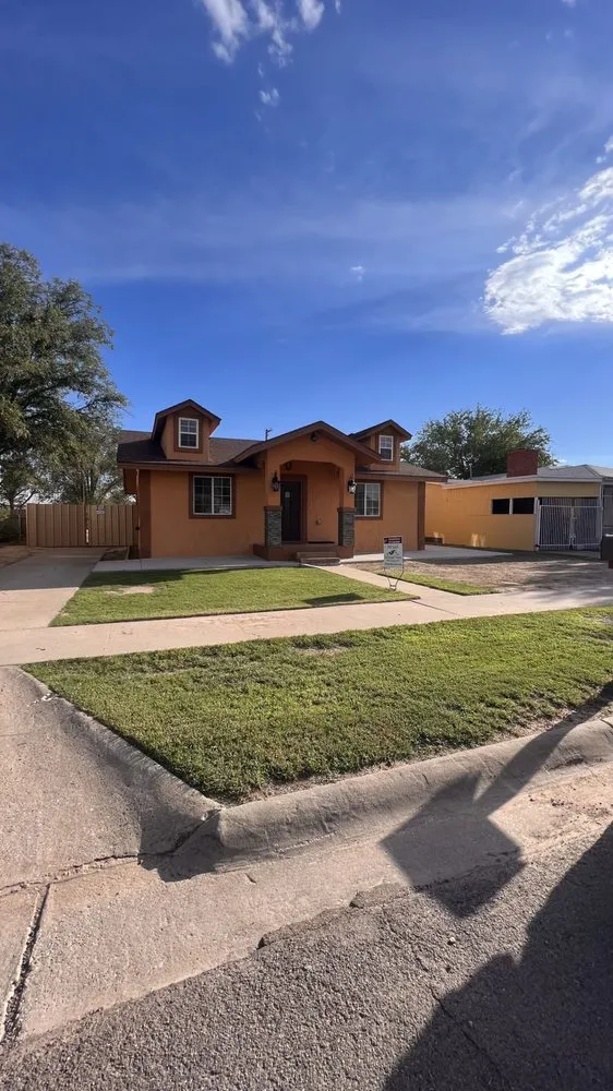 Professional yard cleanup service for homes across Roswell, NM - Eco Green Environmental