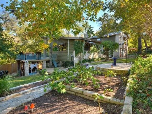 Expert lawn mowing service for year-round maintenance across Leander, TX - Eco Irrigation and Landscaping