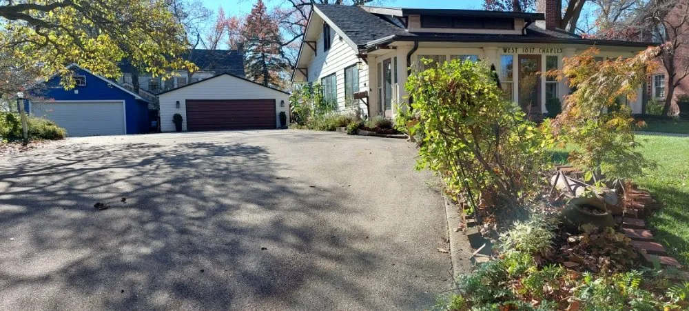 Custom lawn care service in Urbana, IL by Eco-Land Mowing Service