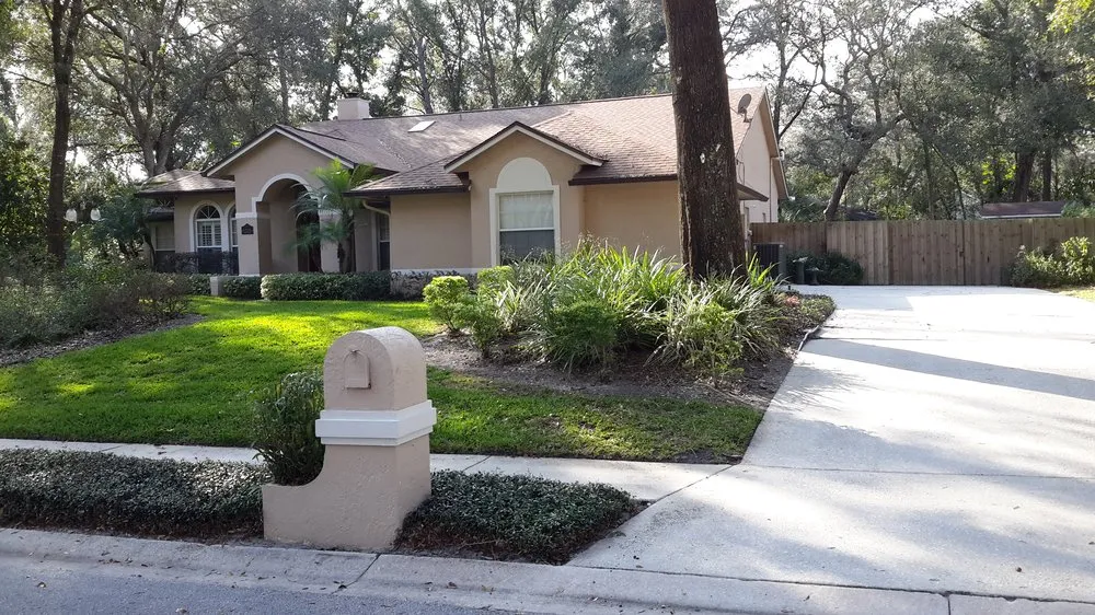 Professional yard maintenance experts serving Ocoee, FL - ECO LANDSCAPE & TREE