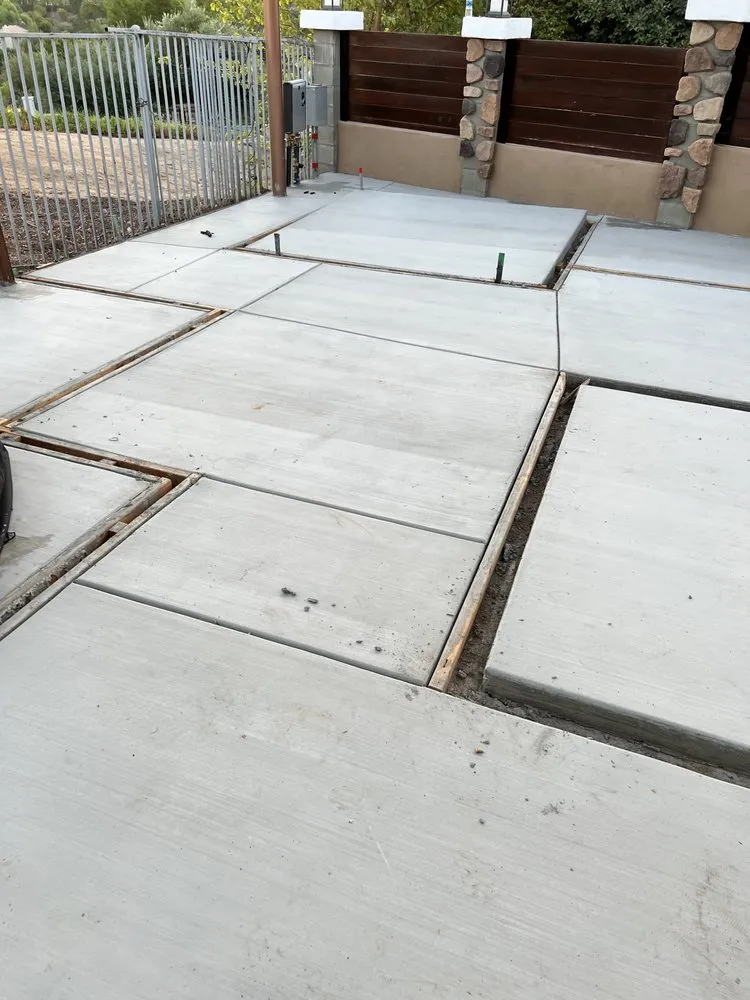 Expert yard cleanup service for year-round maintenance across Riverside, CA - Eco Landscaping & Design