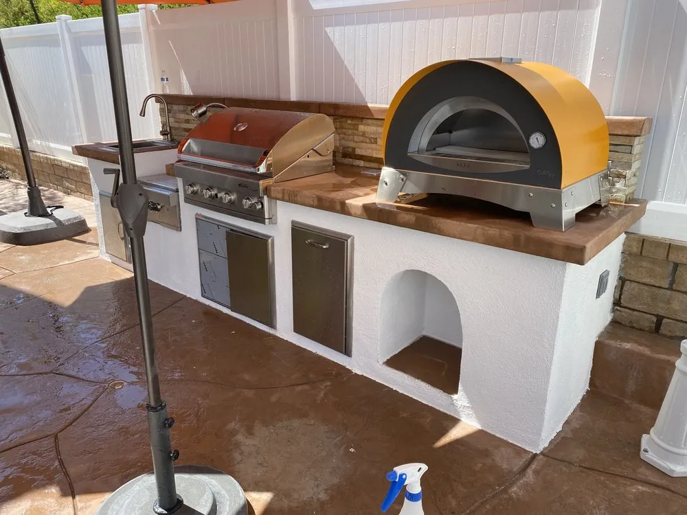 Expert lawn care service experts serving Simi Valley, CA - Eco Landworks