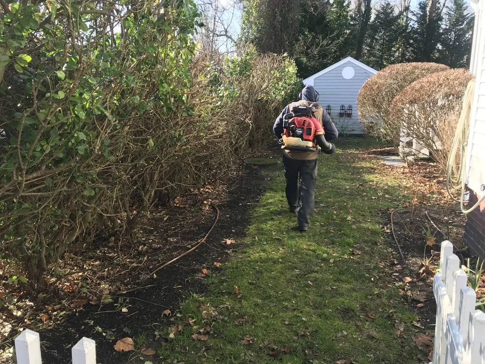 Top-rated yard maintenance for year-round maintenance across East Hampton, NY - Eco Nature Janet Landscape Design