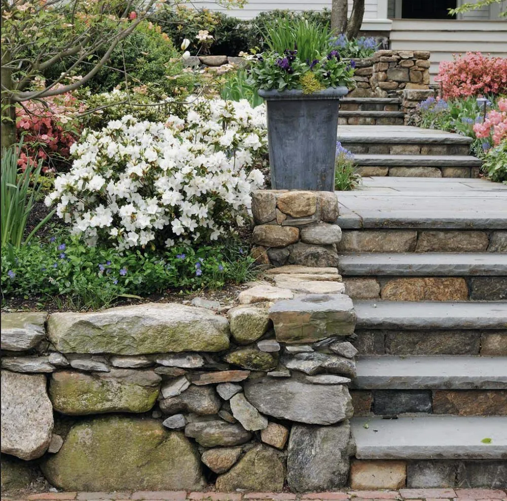 Custom lawn mowing service in Glendale, CA by Eco Plus Landscaping